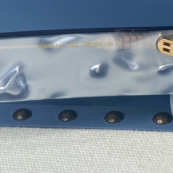 💯- New 🔥🔥GUCCI Acetate Rectangular GG0516S Sunglasses Grey Gold - Picture 17 of 17